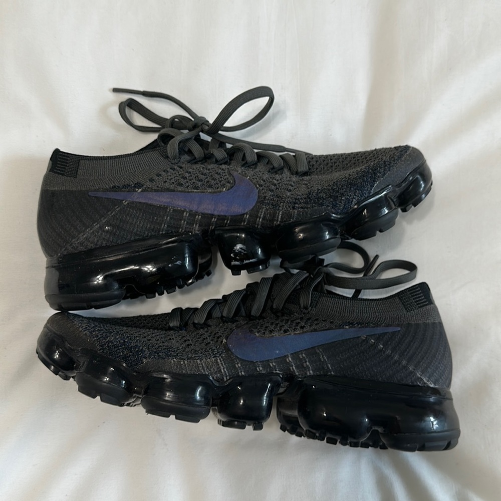 Nike Air VaporMax Flyknit - Size 7.5 - Women’s